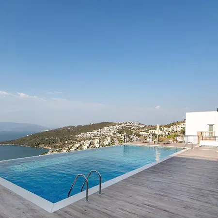 Sea View W Garden Balcony By Beach In Milas