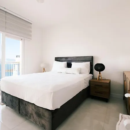 Apartment Sea View W Garden Balcony By Beach In