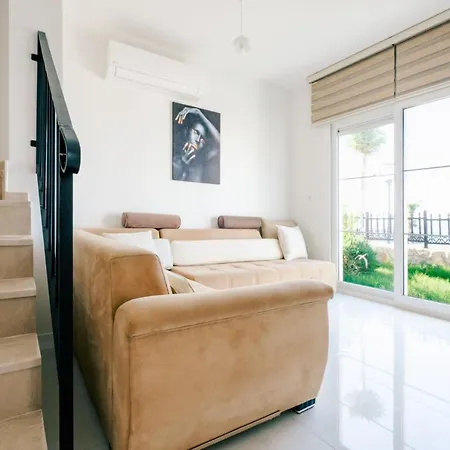 Sea View W Garden Balcony By Beach In Apartment *