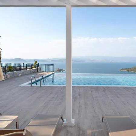 Sea View W Garden Balcony By Beach In Apartament Milas